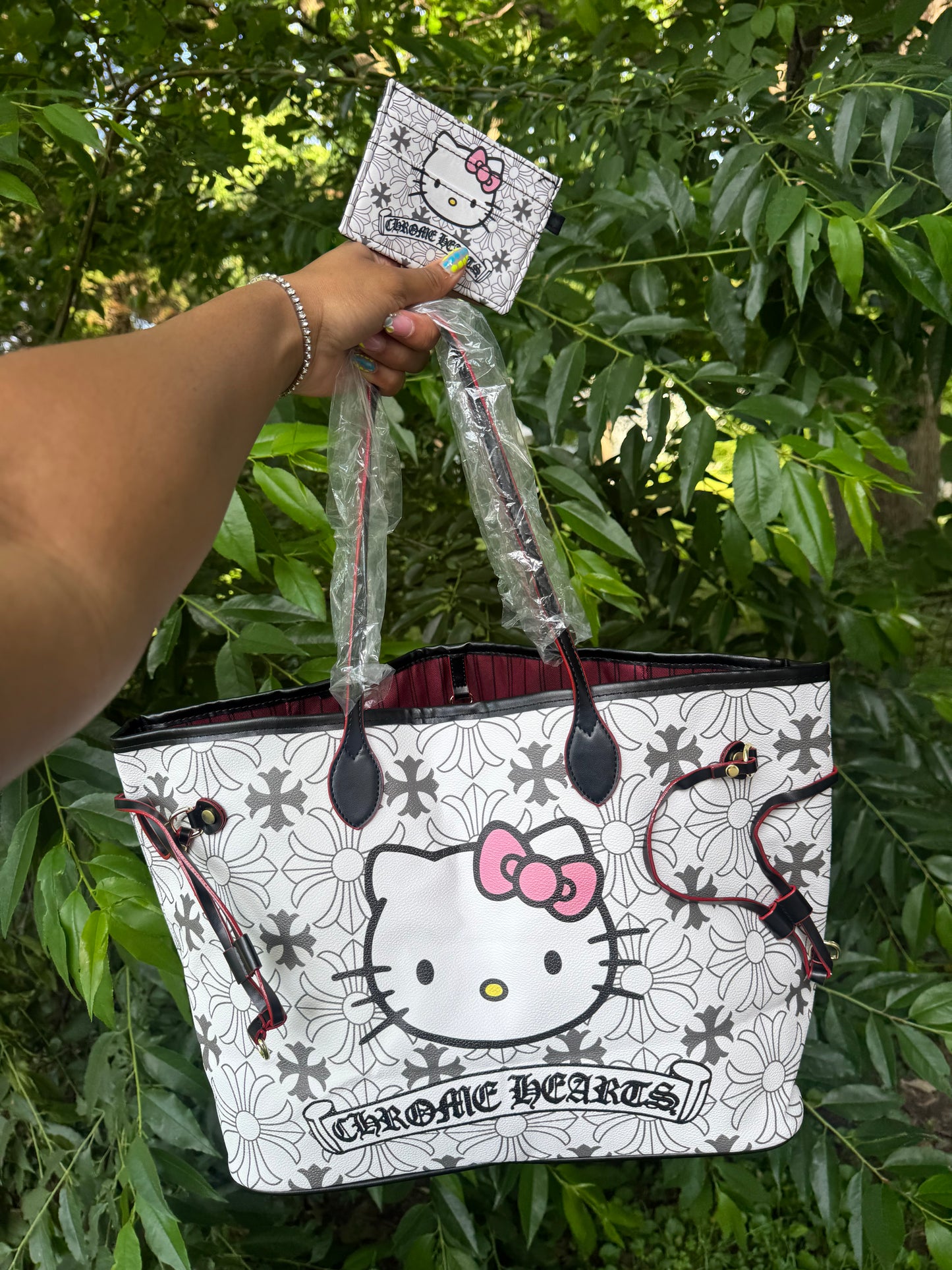 TOTE BAGS